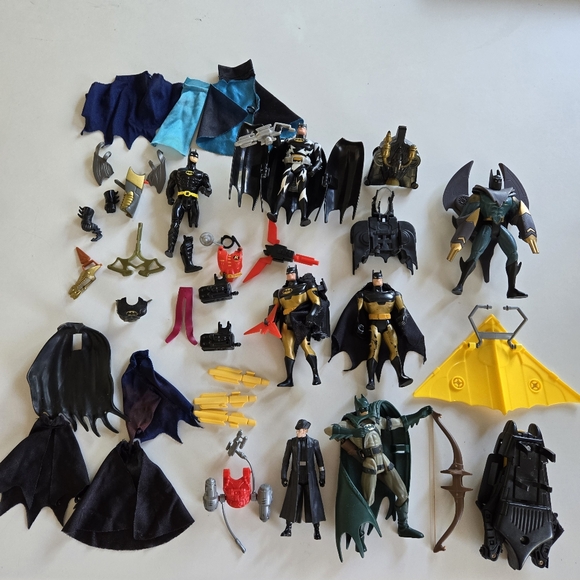 Lot of 5 Batman Dark Knight Action Figures 4" Plus More - Picture 1 of 9